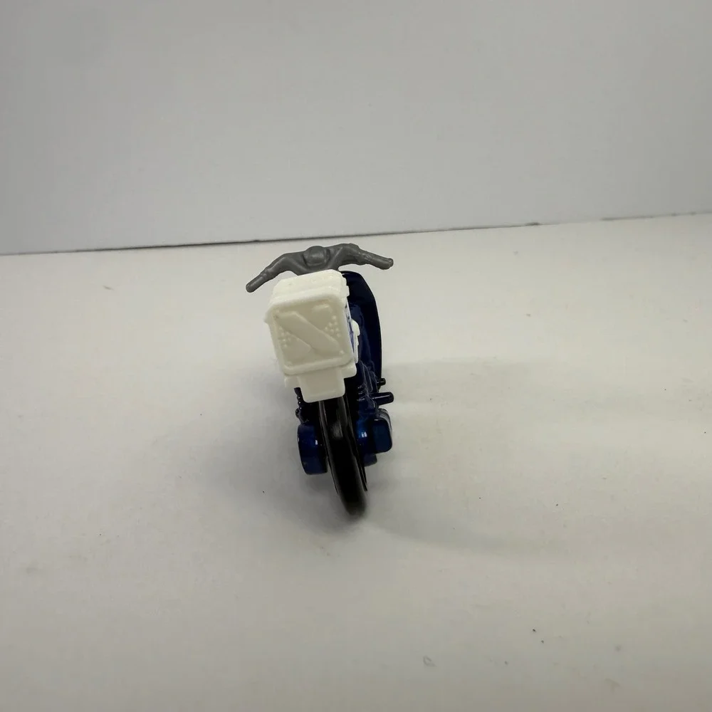 Hot Wheels Honda Super Cub Metallic Blue White Delivery Motorcycle Diecast 1:64